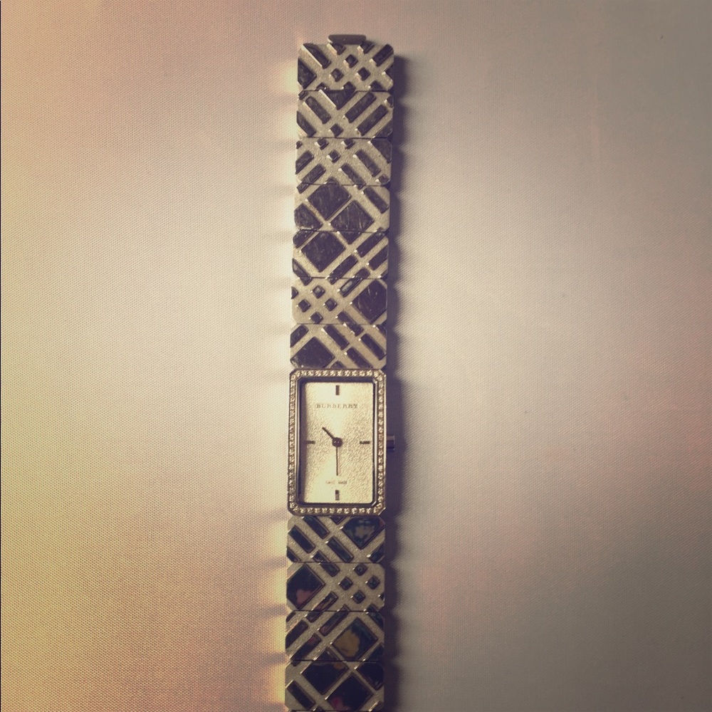 Burberry etched Checkered diamond Watch